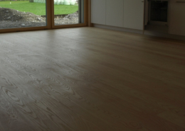 Riemenboden Esche Nut + Kamm