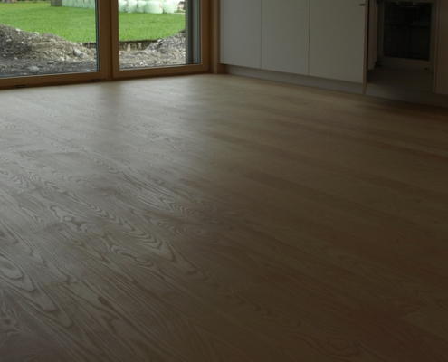 Riemenboden Esche Nut + Kamm